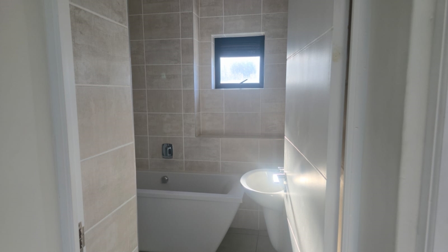 To Let 1 Bedroom Property for Rent in Admirals Park Western Cape